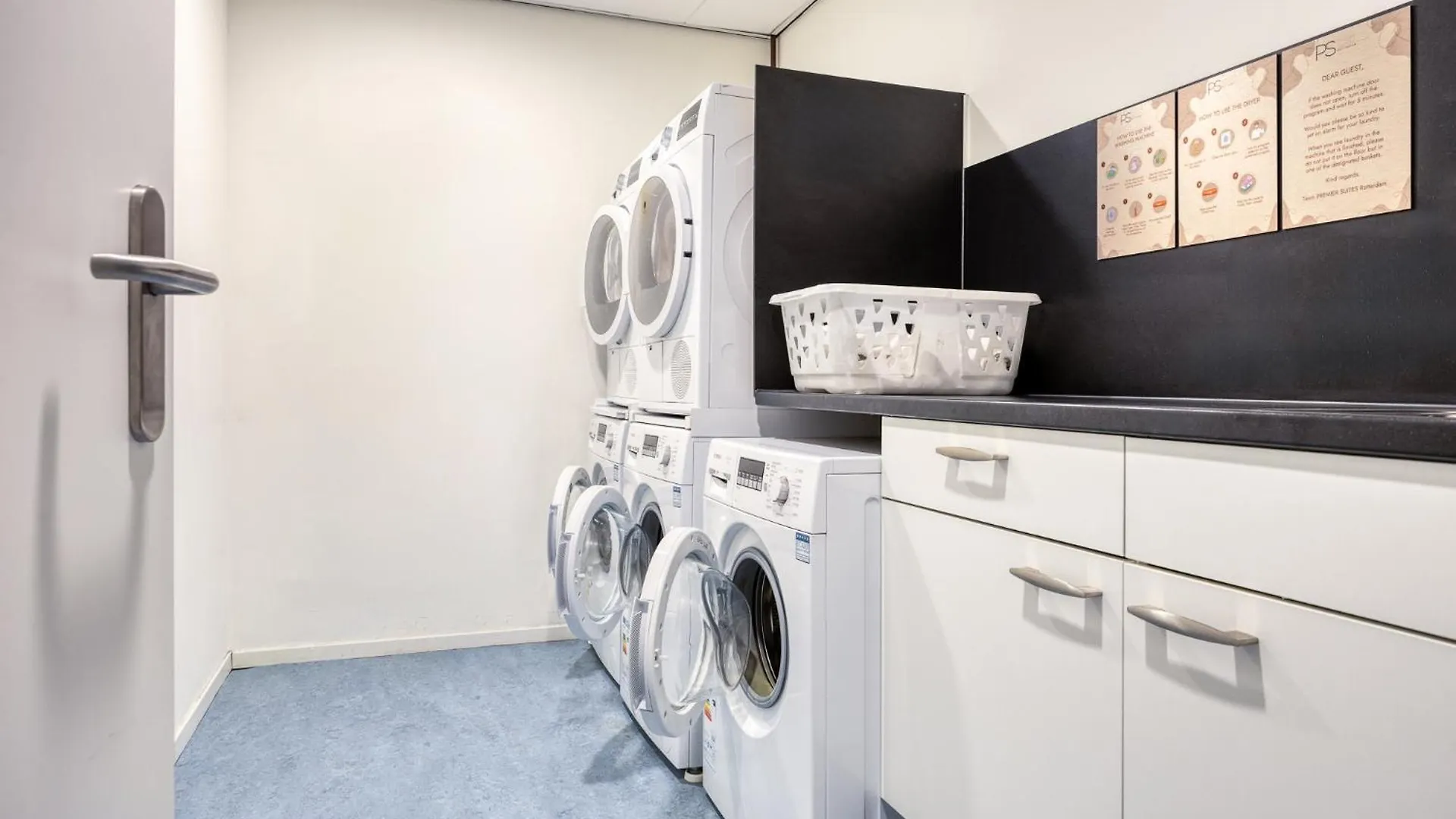 PREMIER SUITES PLUS Rotterdam 4*,