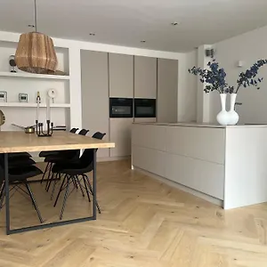 apartment-loa.zandvoort-hotels.com/